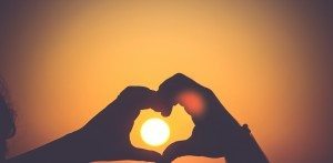Af0sF2OS5S5gatqrKzVP_Silhoutte-300x147